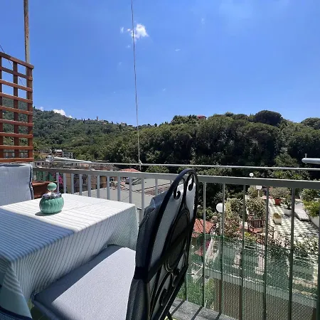 Apartament Val Di Sole 19-iii Piano- Vista Mare- Vista Collina-wifi 100mg-aria Condizionata In Tutte Le Stanze -l'appartamento E' Stato Completamente Rinnovato Nel 2023 Rapallo