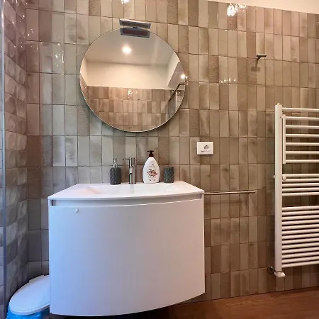 Apartament Val Di Sole 19-iii Piano- Vista Mare- Vista Collina-wifi 100mg-aria Condizionata In Tutte Le Stanze -l'appartamento E' Stato Completamente Rinnovato Nel 2023 *